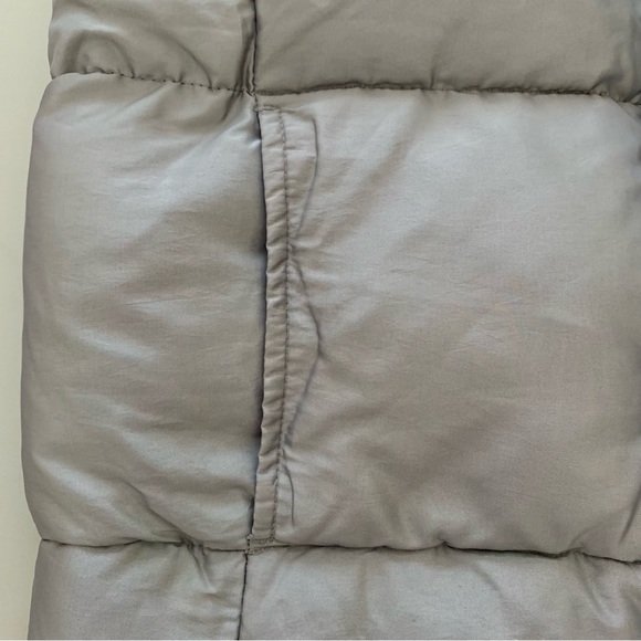“Gap” Silver Down Filled Puffer Vest size XS - Picture 7 of 10